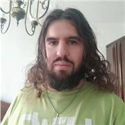 Graduado en arte gráfico con experiencia en  dibujo tradicional y digital.